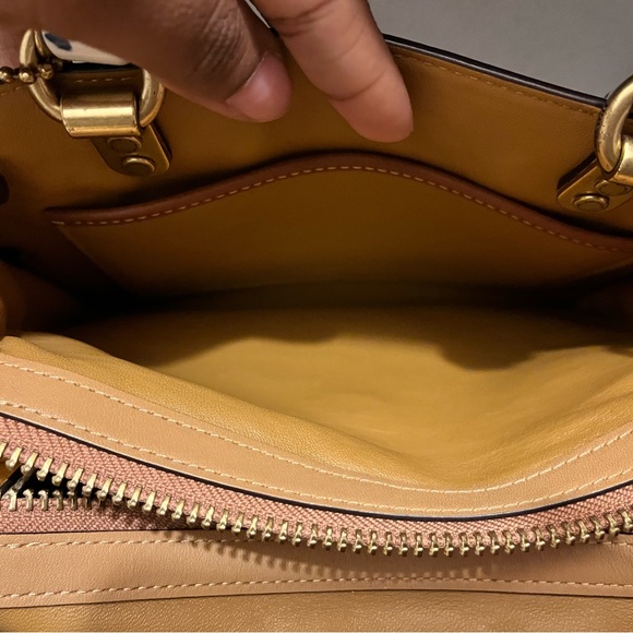 GUC Coach Rouge Buttercup Recycled Handles - Picture 8 of 13